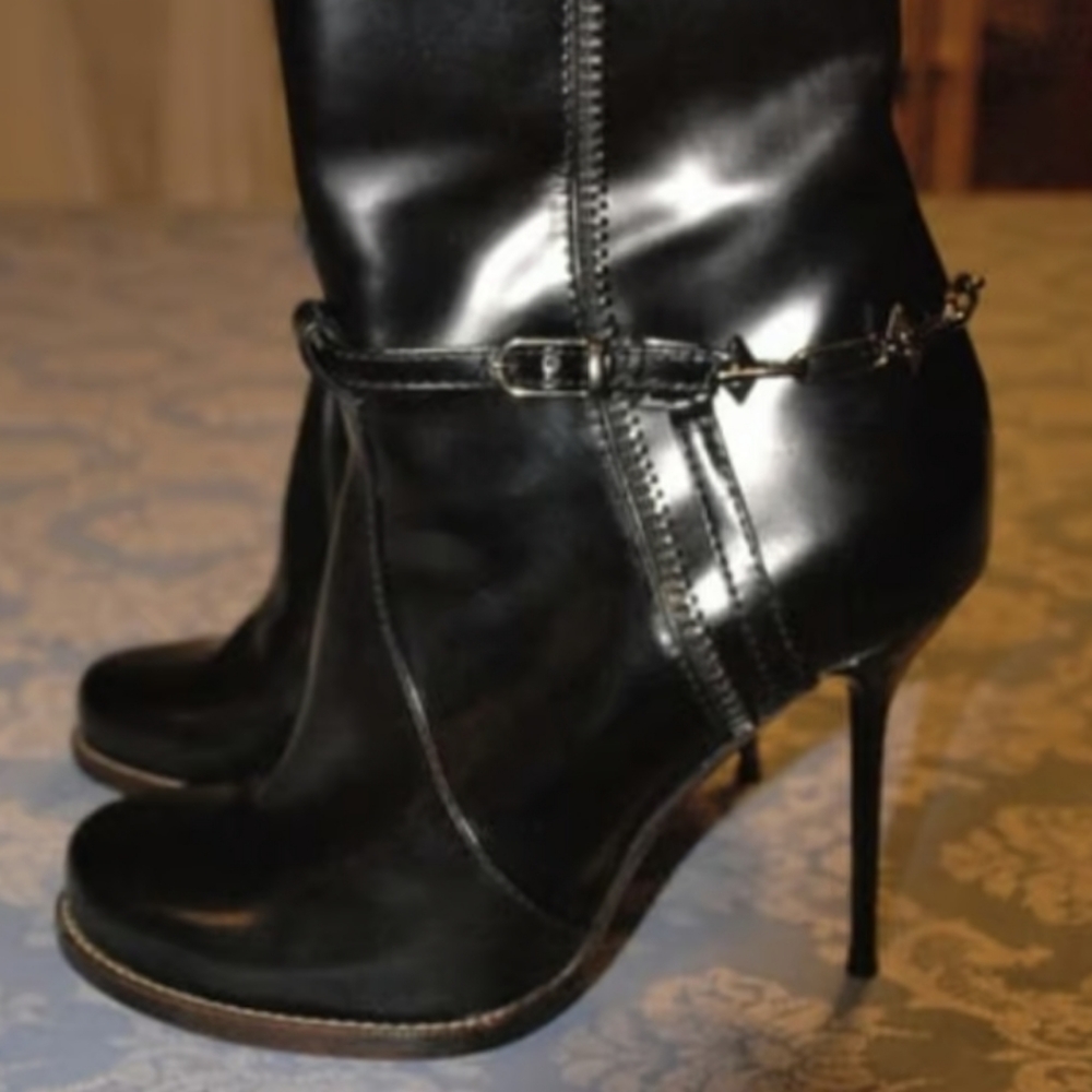 JONATHAN KELSEY Black Leather Boots
